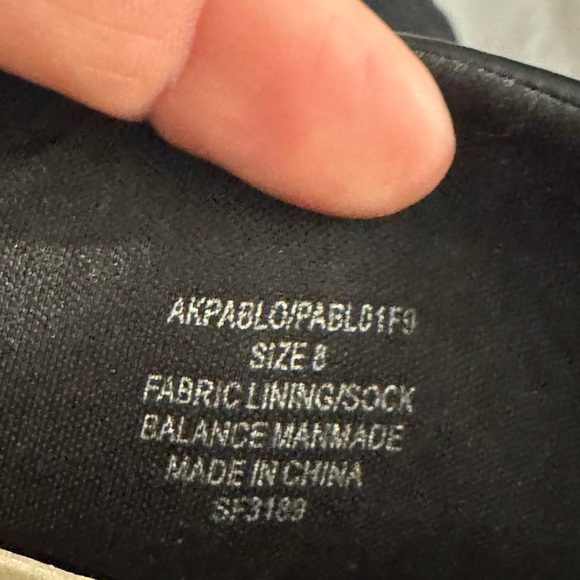 Anne Klein Elegant Black Ankle Boots Brand New/ Never worn - Picture 5 of 5